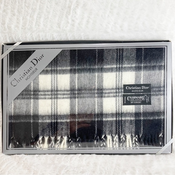 Vintage Christian Dior Monsieur Plaid Fringed Scarf Cashmaire 100% Acrylic NEW - Picture 1 of 3